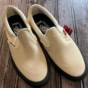 VANS SLIP ON PRO SUEDE BLACK SOLE SIZE 8 MENS